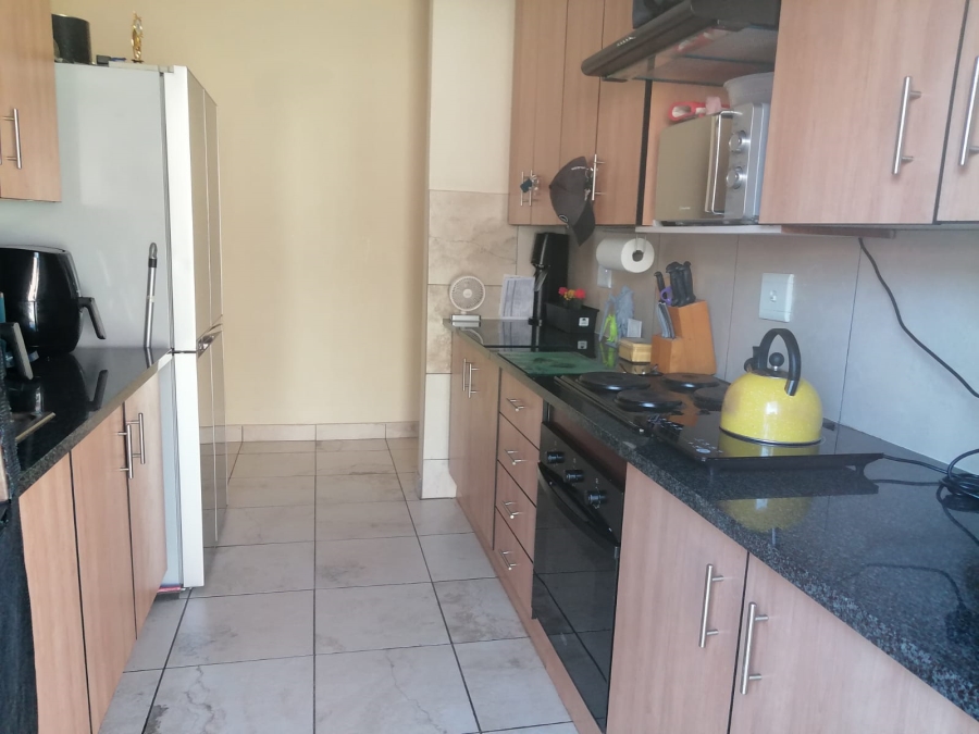 To Let 3 Bedroom Property for Rent in Waterval East North West